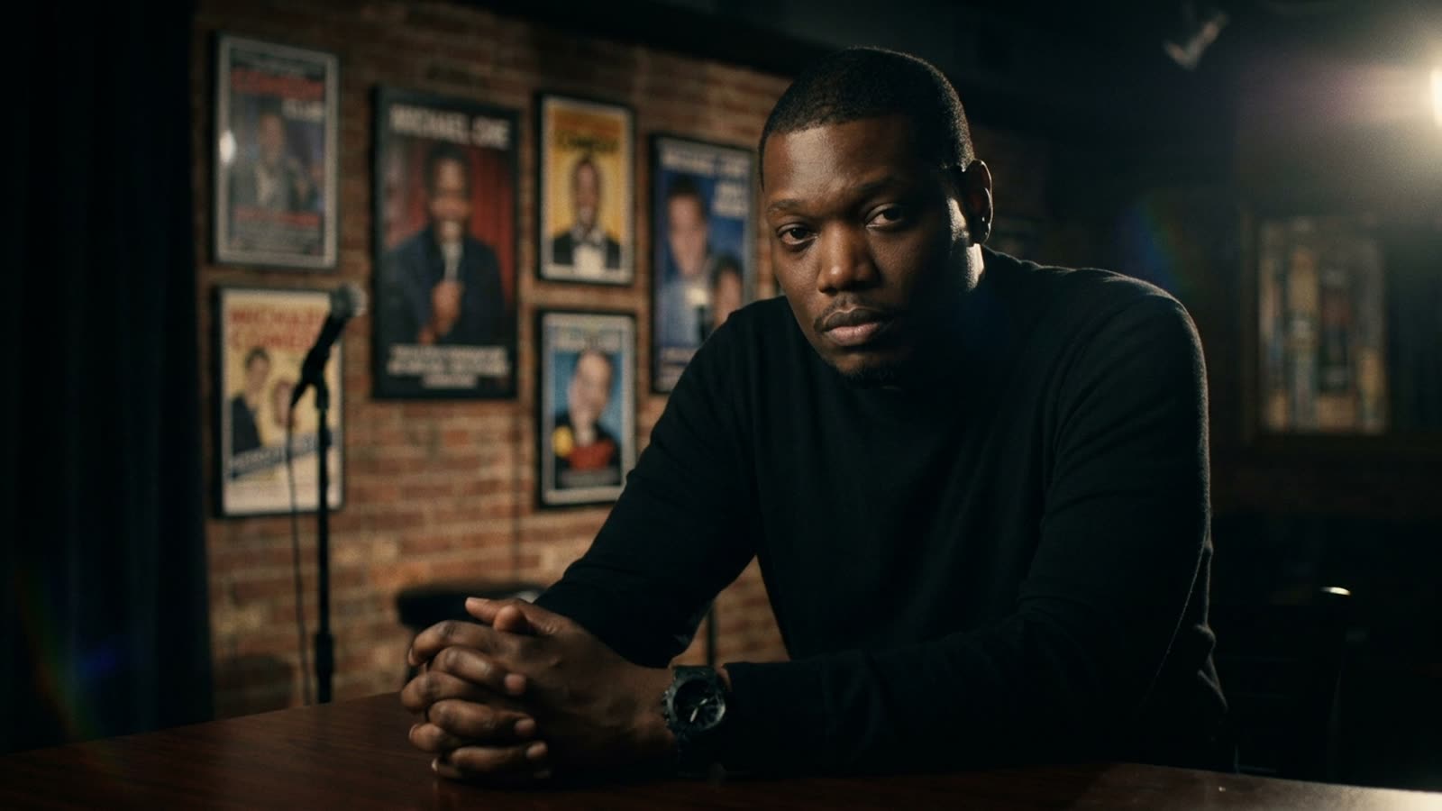 Michael Che quit the Kevin Hart roast, then told everyone why. The comedy world's diversity reckoning just got its sharpest critic.