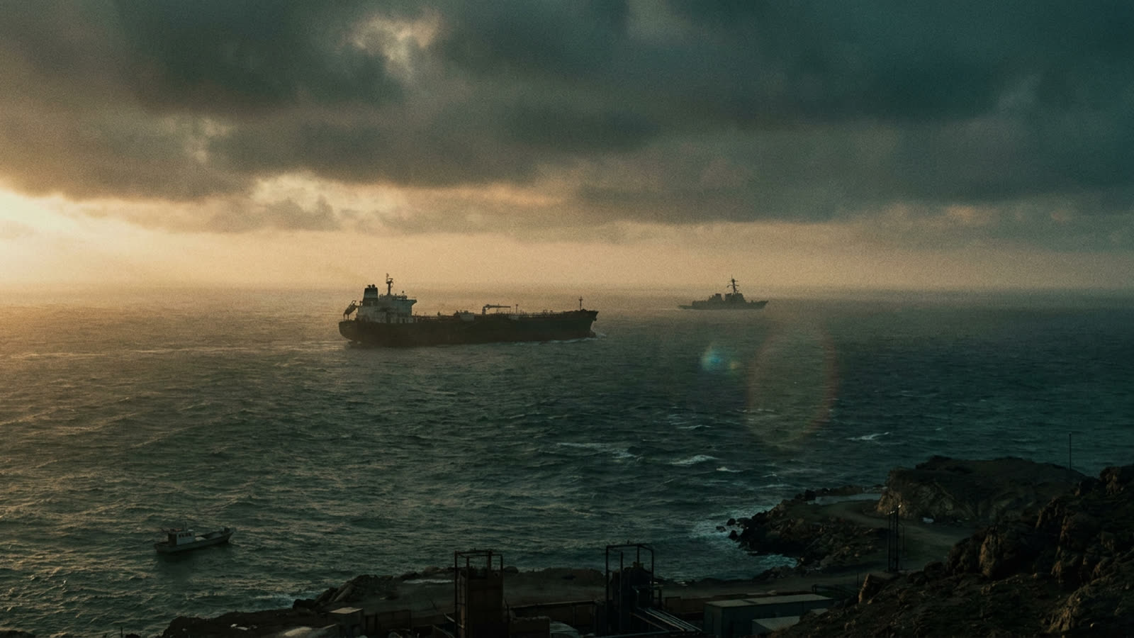 A Fresh Tanker Strike Near Hormuz Reminds Markets What Real Risk Looks Like. Oil Climbs on Cue.