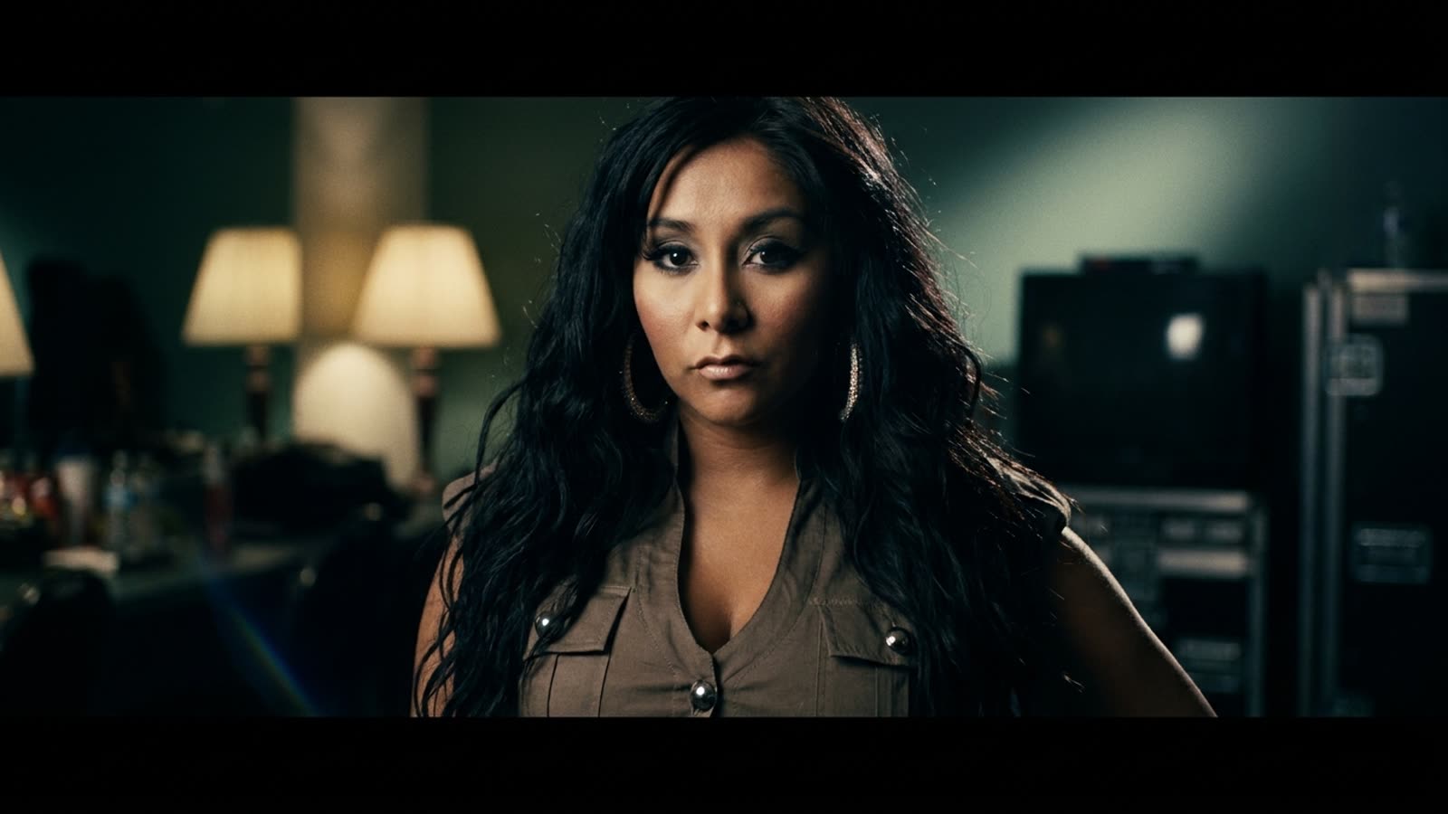 Snooki says Wendy Williams tried to expose her secret pregnancy on live television. The accusation lands in a very different media landscape.